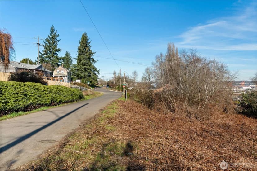 Property photo for 1403 E Lennox, Tacoma photo 6