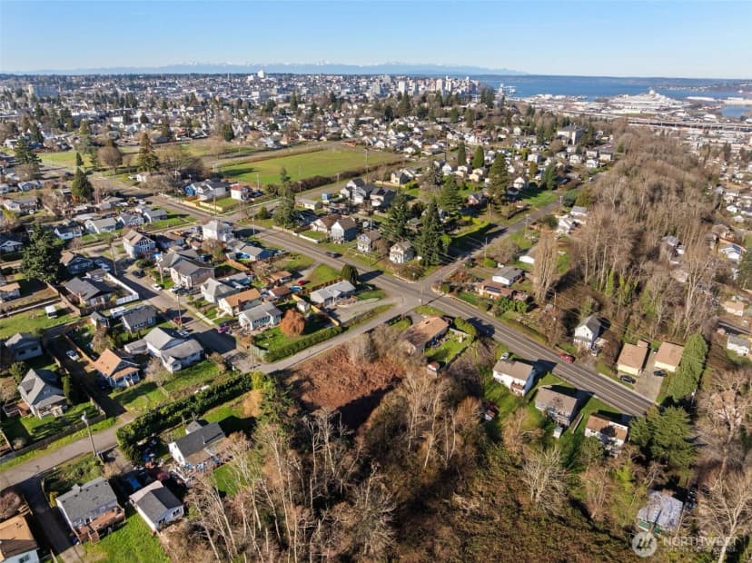 Property photo for 1403 E Lennox, Tacoma photo 16