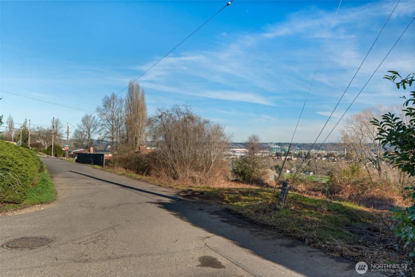 Property photo for 1403 E Lennox, Tacoma photo 5