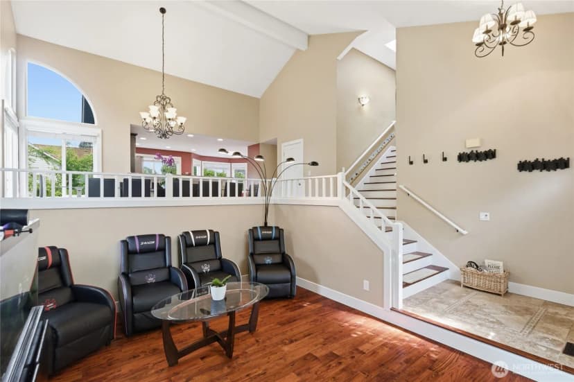 Property photo for 10927 Ne 157th Street, Bothell photo 4
