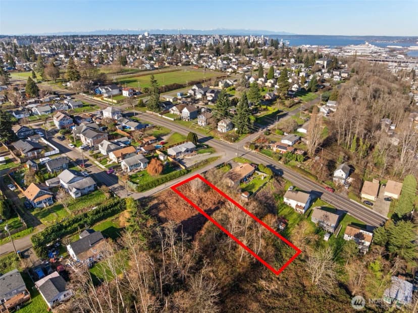 Property photo for 3561 E N Street, Tacoma photo 2
