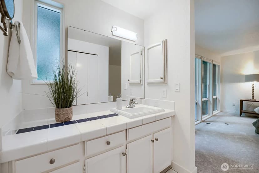Property photo for 15301 Se 48th Drive, Bellevue photo 13