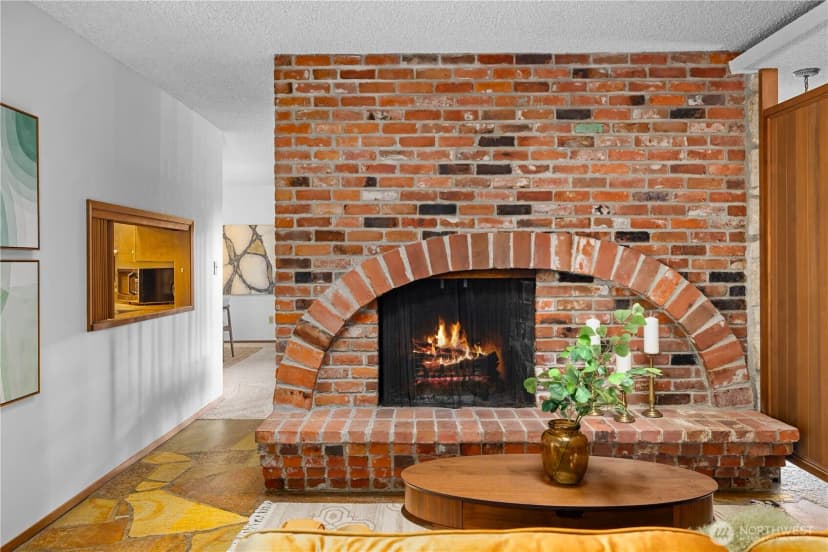 Property photo for 11032 39th Avenue Ne, Seattle photo 12