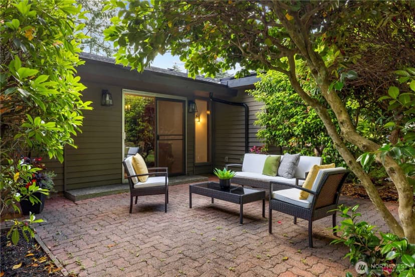Property photo for 11032 39th Avenue Ne, Seattle photo 33