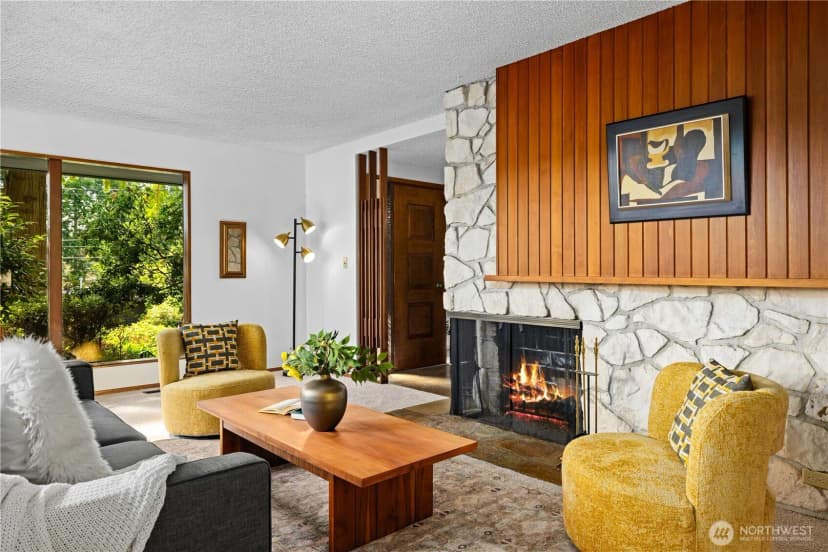 Property photo for 11032 39th Avenue Ne, Seattle photo 5