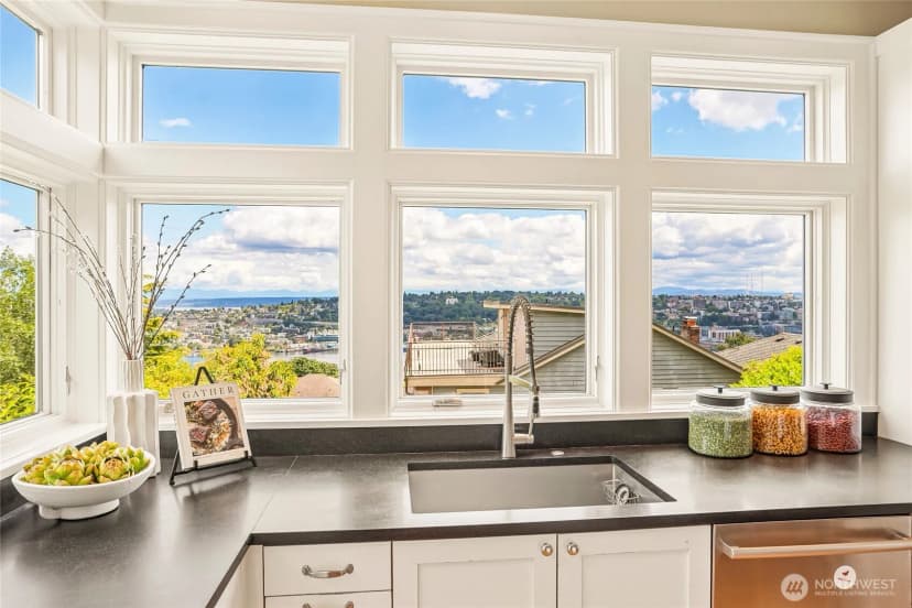 Property photo for 1616 Bigelow Avenue N, Seattle photo 13