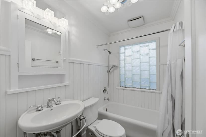 Property photo for 119 1/2 Main Street, Renton photo 24