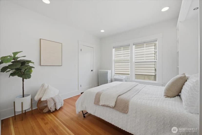 Property photo for 1902 Ne 73rd Street, Seattle photo 15