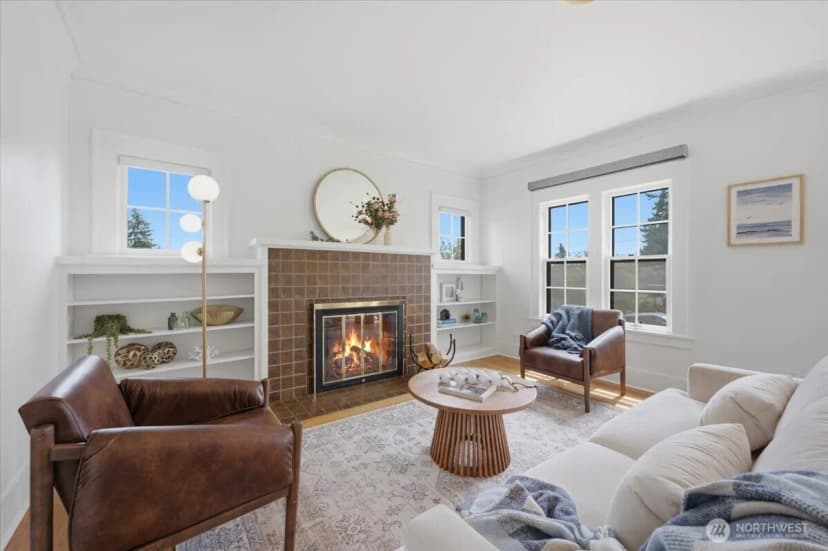 Property photo for 1902 Ne 73rd Street, Seattle photo 6