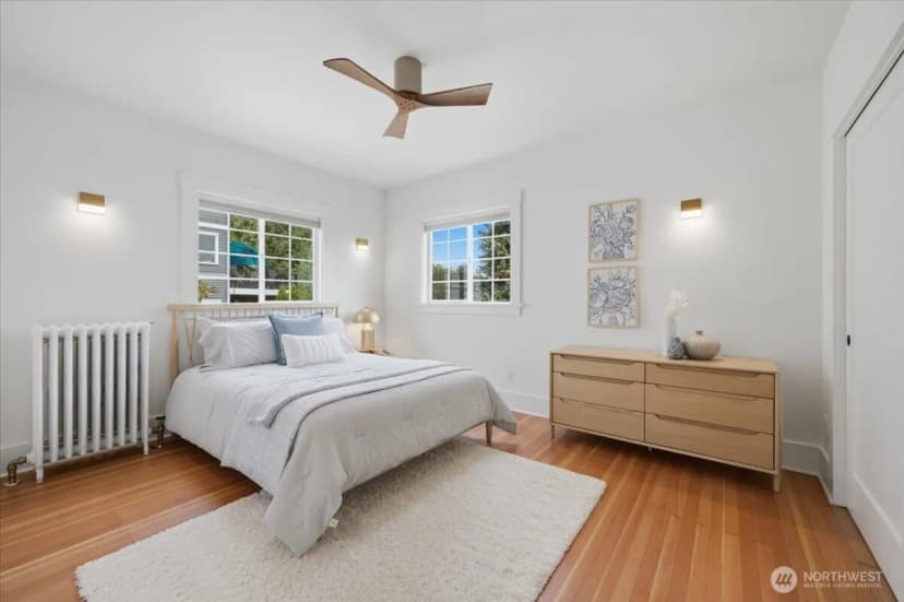 Property photo for 1902 Ne 73rd Street, Seattle photo 17
