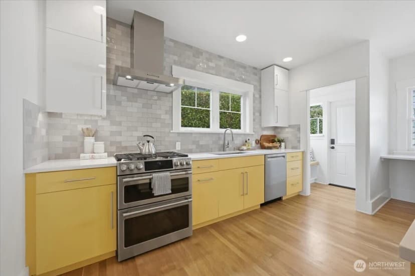 Property photo for 1902 Ne 73rd Street, Seattle photo 10