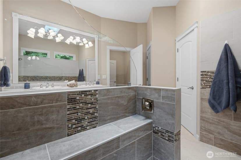 Property photo for 7445 Mccormick Woods Drive Sw, Port Orchard photo 18