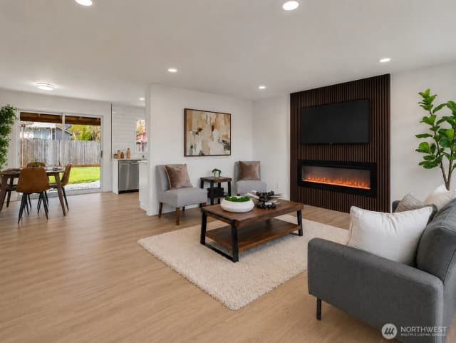 Property photo for 21720 Se 237th Street, Maple Valley photo 3