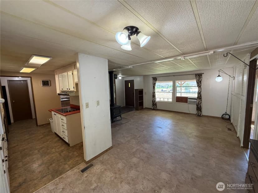 Property photo for 24 Hubbert Road, Omak photo 14