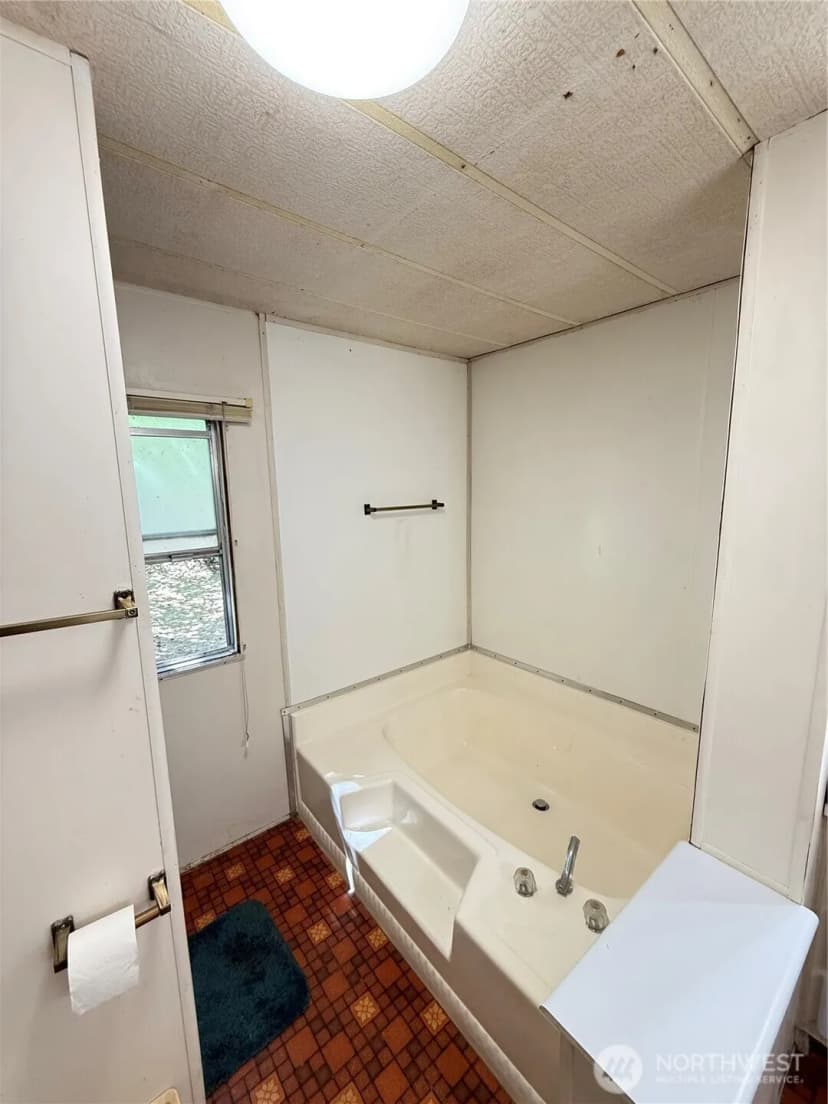 Property photo for 24 Hubbert Road, Omak photo 16