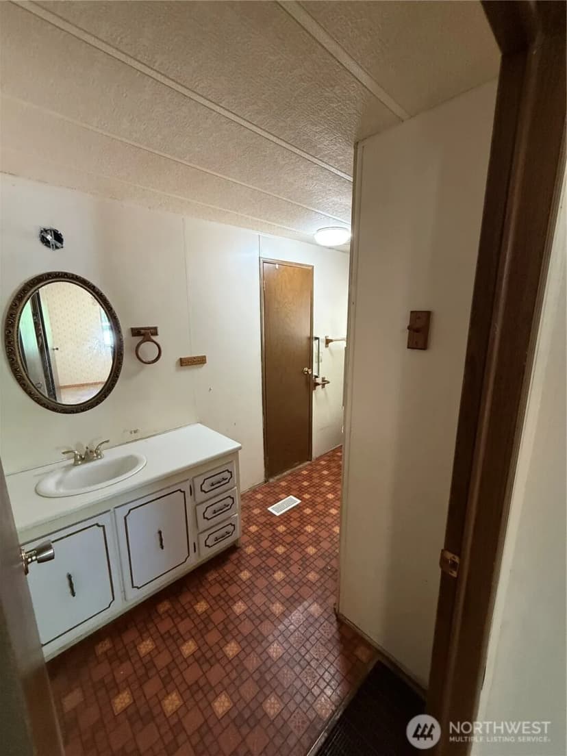 Property photo for 24 Hubbert Road, Omak photo 27