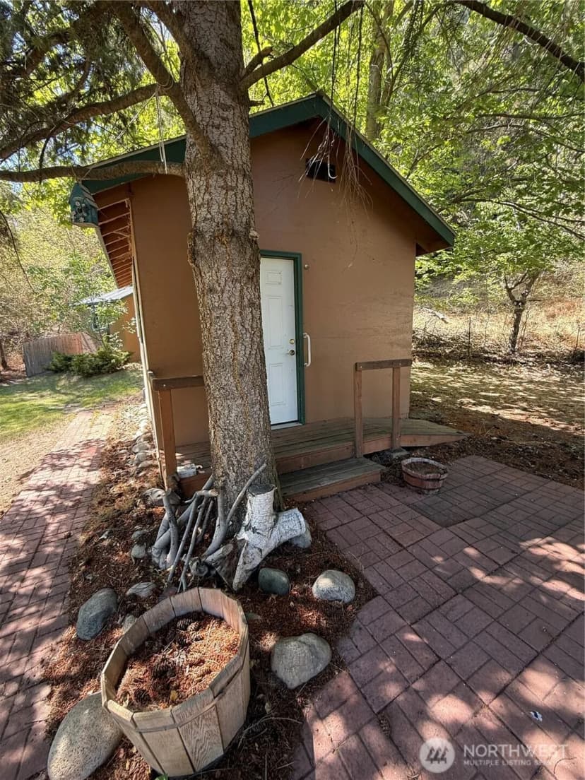 Property photo for 24 Hubbert Road, Omak photo 36