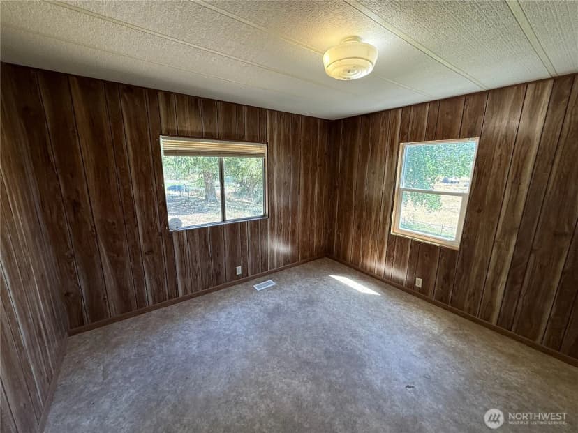 Property photo for 24 Hubbert Road, Omak photo 30
