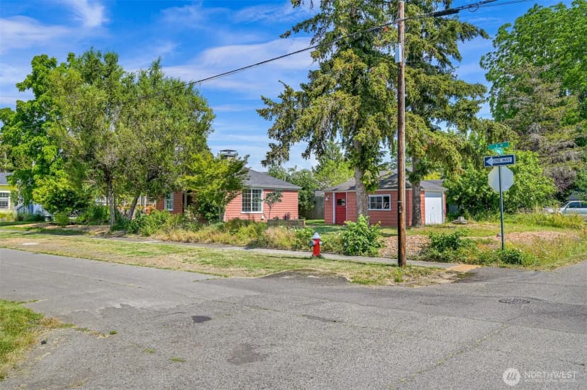 Property photo for 2500 I Street, Bellingham photo 32