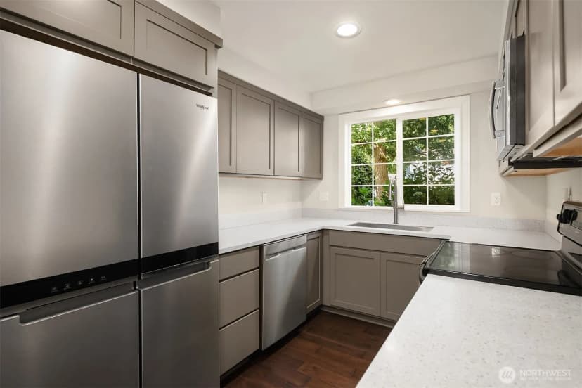 Property photo for 10262 Ne 129th Lane, Kirkland photo 6