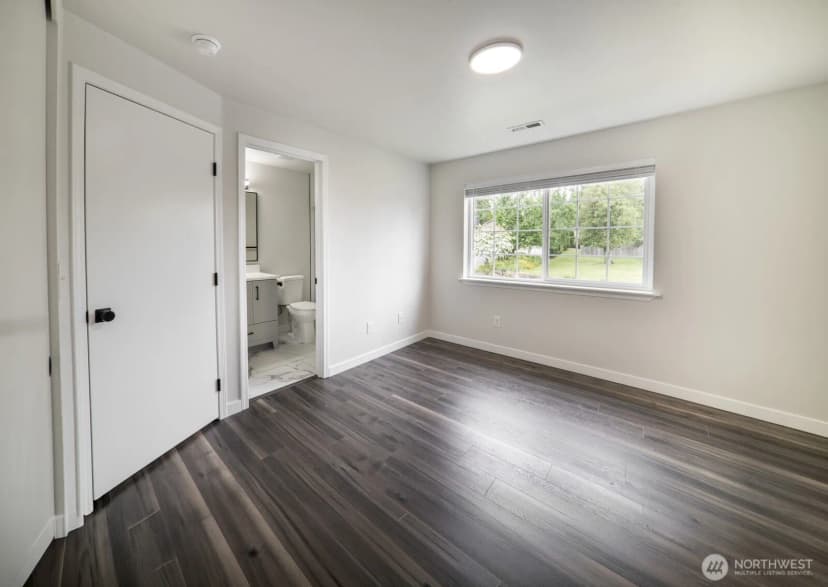 Property photo for 520 N Laventure Road, Mount Vernon photo 13