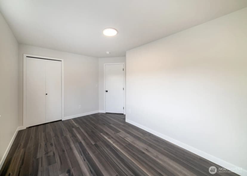 Property photo for 520 N Laventure Road, Mount Vernon photo 15