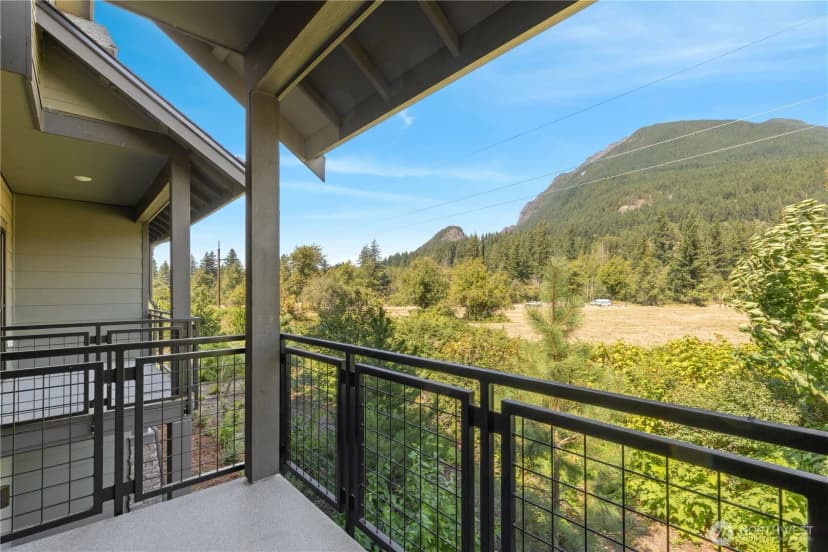 Property photo for 1976 Se 12th Street #1105, North Bend