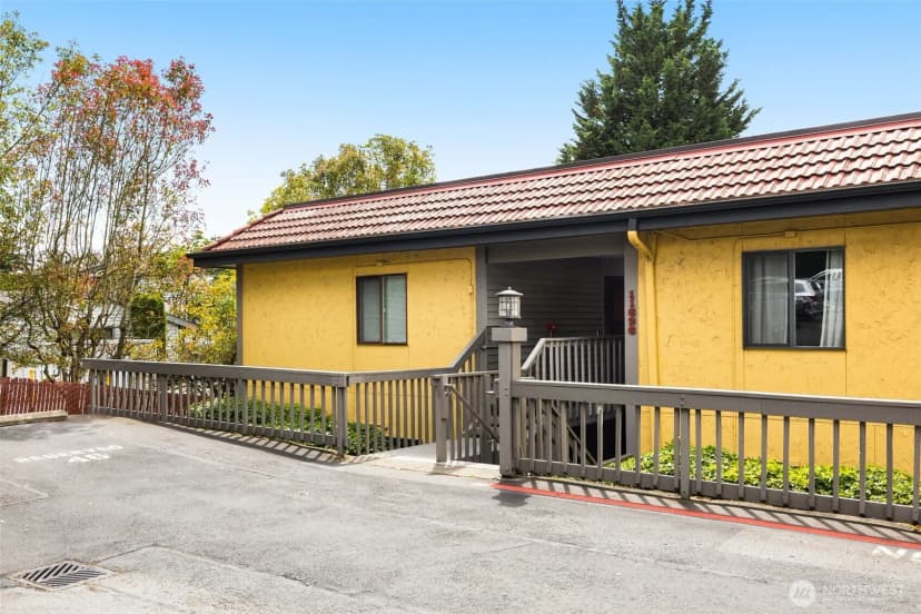 Property photo for 11626 100th Avenue Ne #c116, Kirkland photo 29