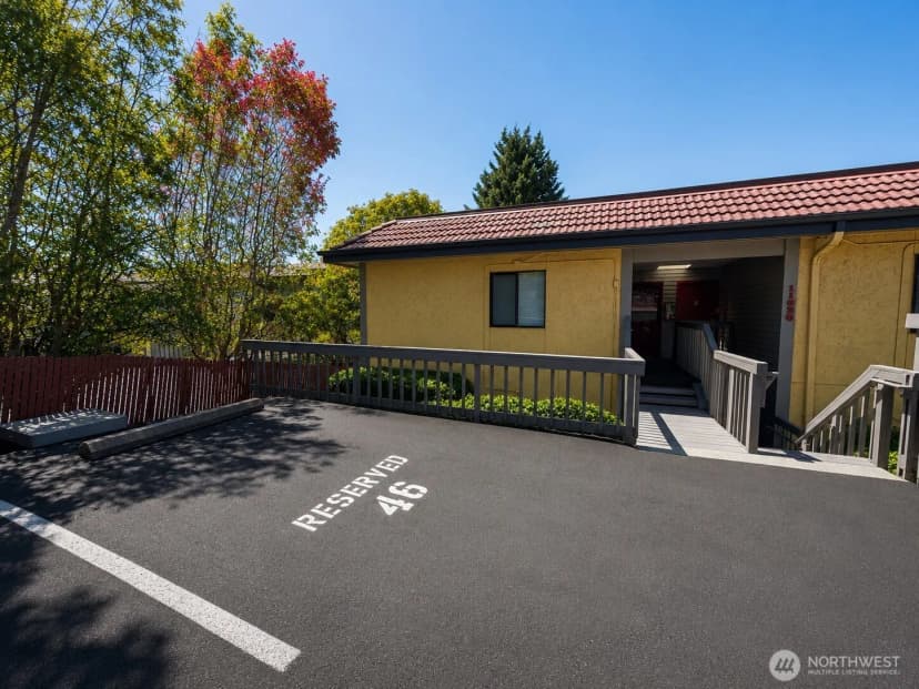 Property photo for 11626 100th Avenue Ne #c116, Kirkland photo 28