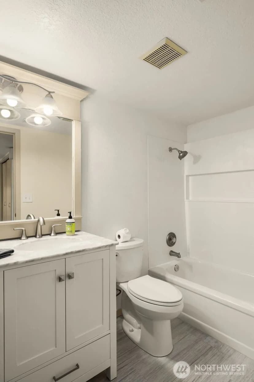 Property photo for 11626 100th Avenue Ne #c116, Kirkland photo 26