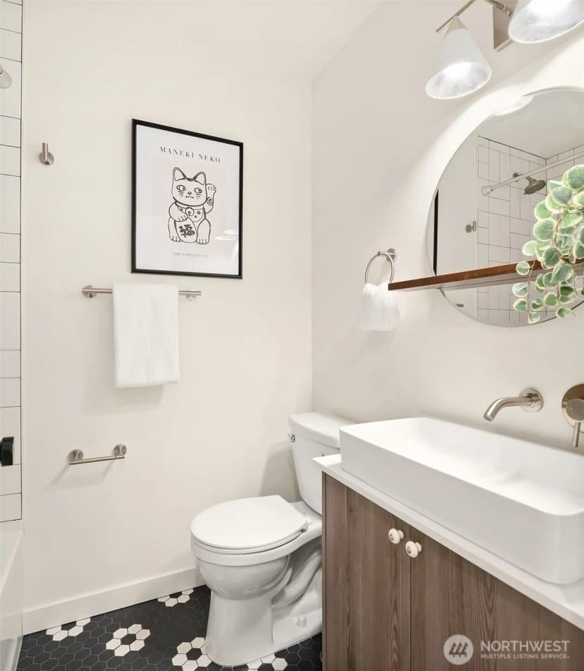 Property photo for 8913 8th Avenue Ne, Seattle photo 17