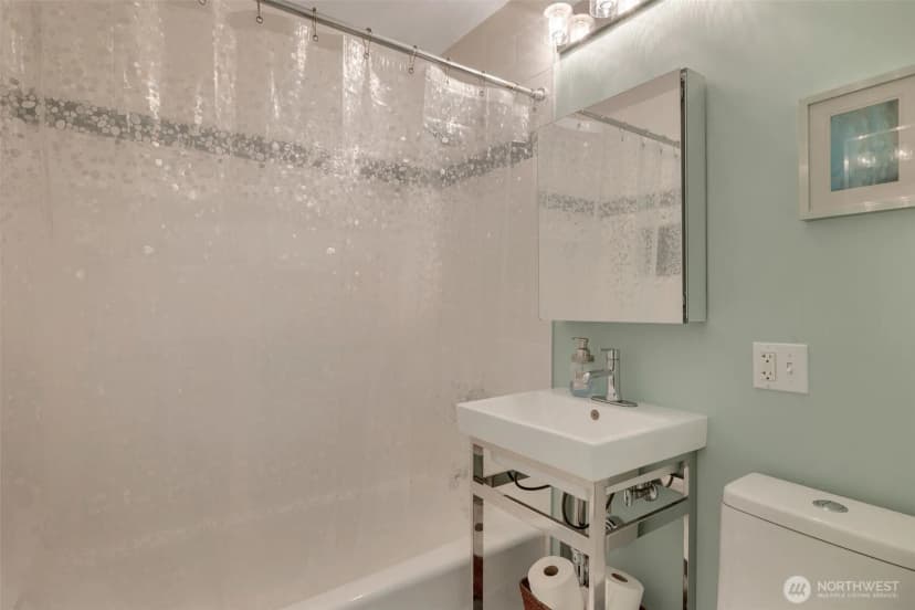 Property photo for 3802 Ne 90th Street, Seattle photo 16