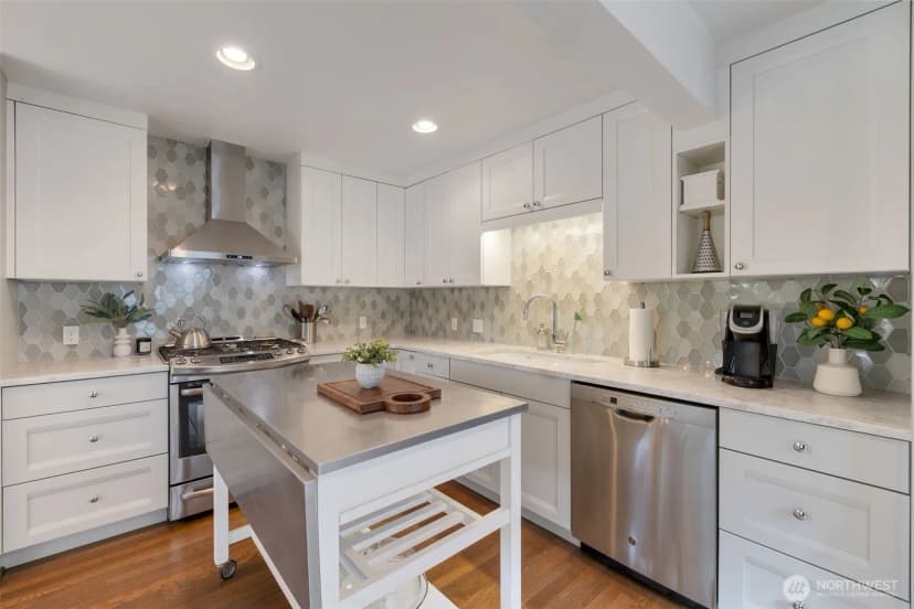 Property photo for 3802 Ne 90th Street, Seattle photo 10