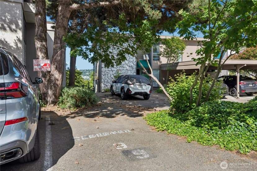 Property photo for 3661 24th Place W #107, Seattle photo 17