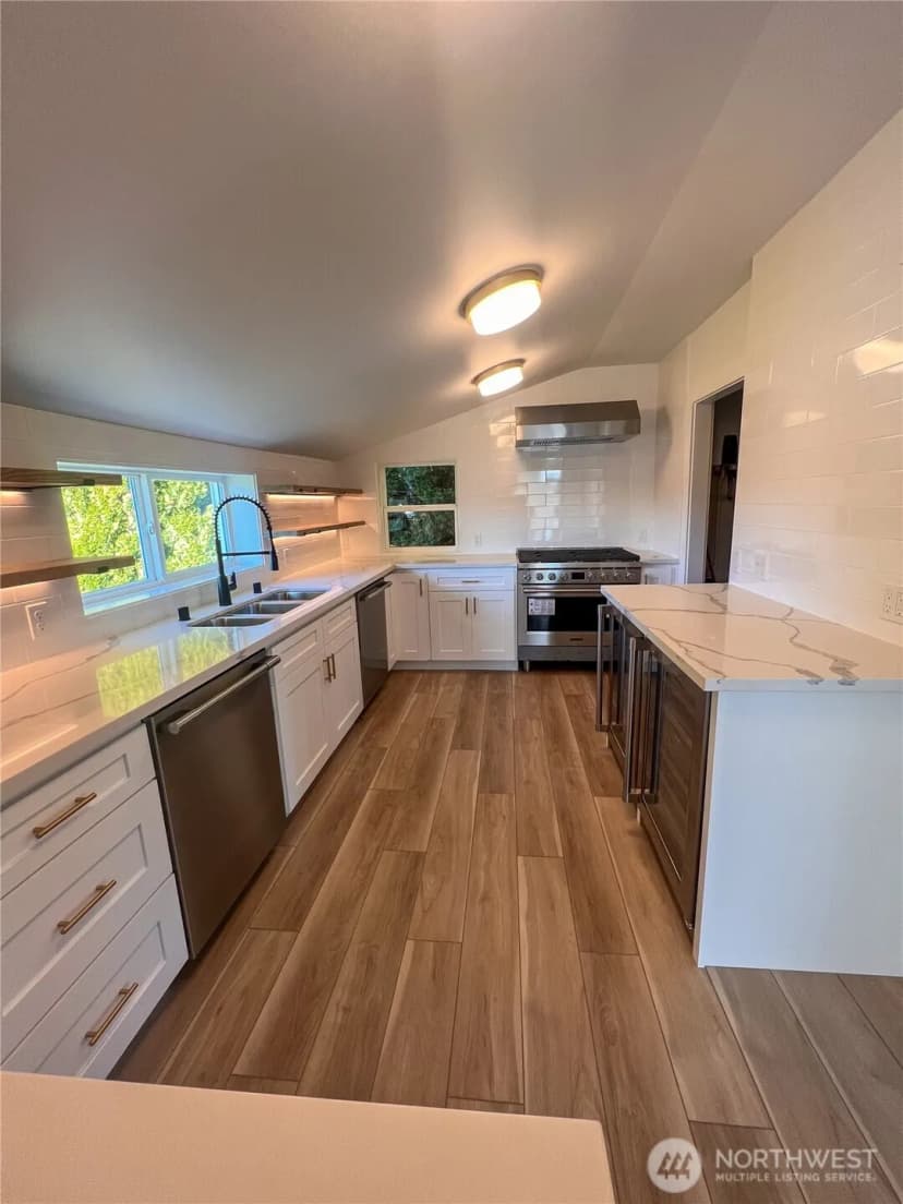 Property photo for 112 Avenue A, Snohomish photo 16