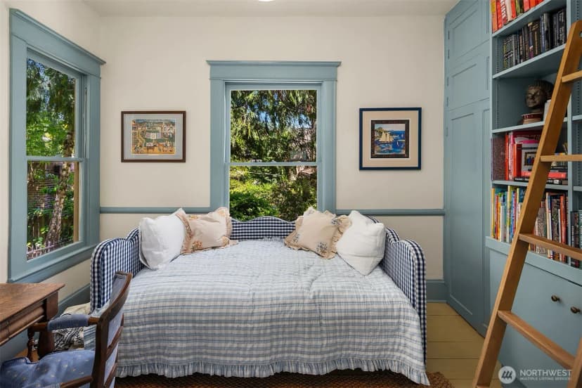 Property photo for 131 Madrona Place E, Seattle photo 14