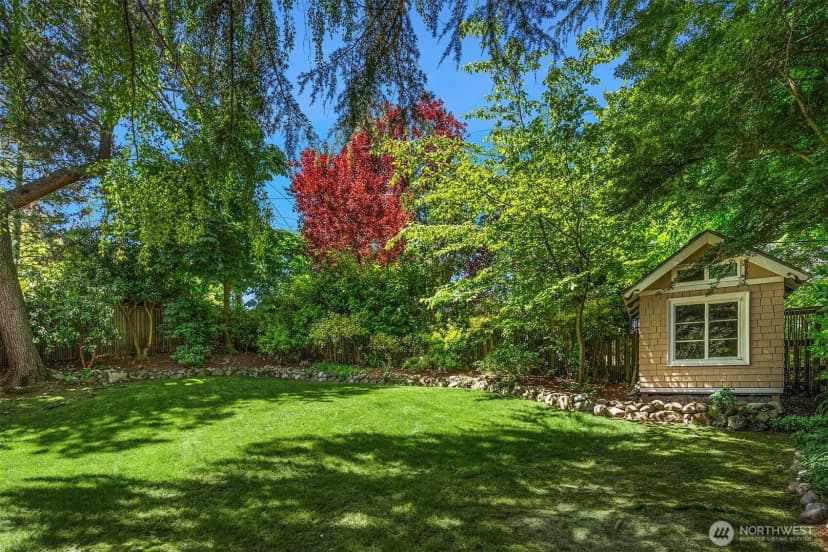 Property photo for 131 Madrona Place E, Seattle photo 32