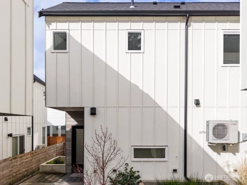 Property photo for 10350 Wallingford Avenue N #b, Seattle photo 20
