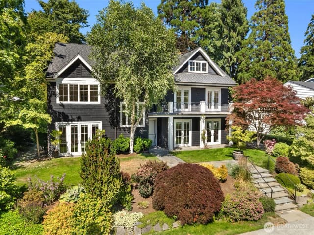 Property photo for 5506 Ne Penrith Road, Seattle