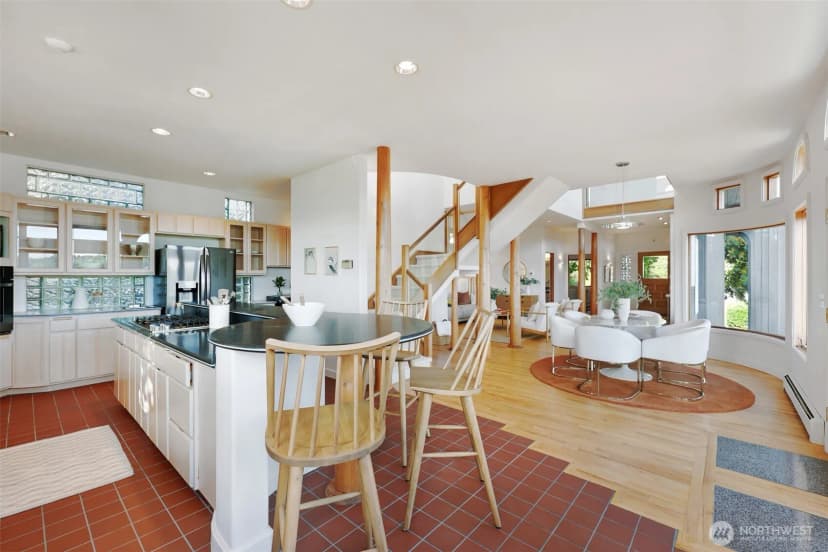 Property photo for 3951 Dayton Avenue N, Seattle photo 12