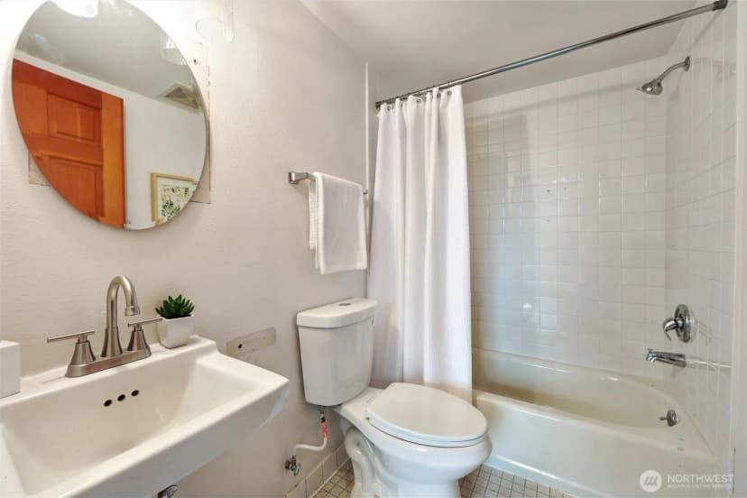 Property photo for 3951 Dayton Avenue N, Seattle photo 35