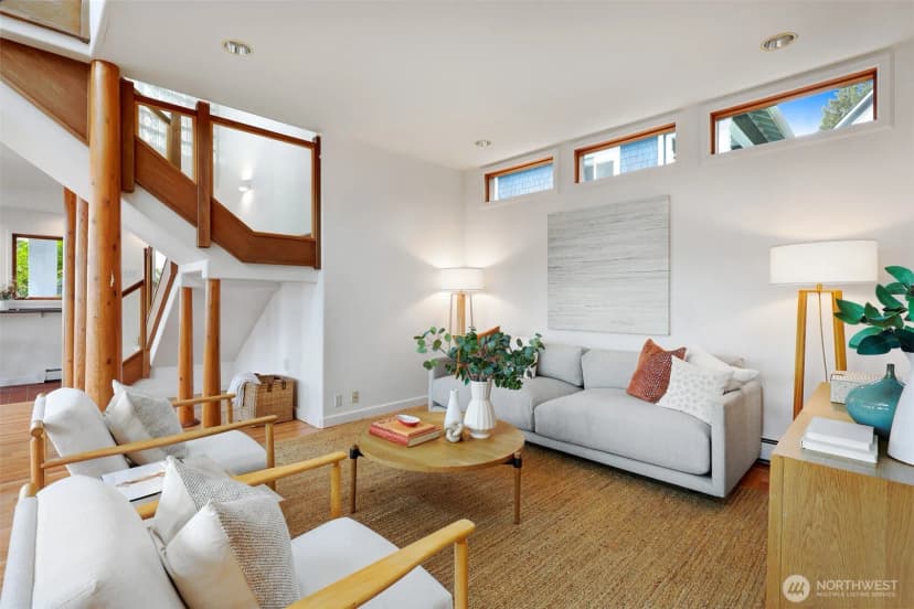 Property photo for 3951 Dayton Avenue N, Seattle photo 4