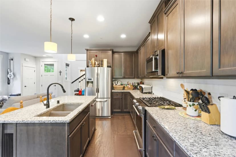 Property photo for 11522 157th Court Ne #c, Redmond photo 6