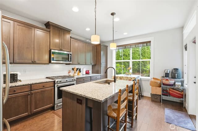 Property photo for 11522 157th Court Ne #c, Redmond photo 4