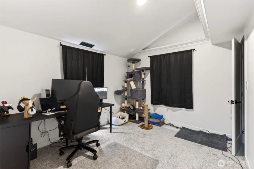 Property photo for 1420 S 359th Street, Federal Way photo 17