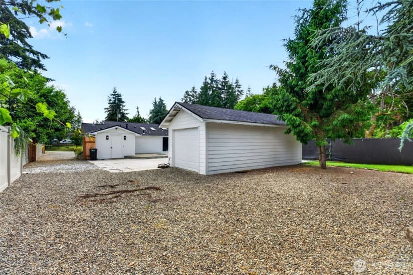 Property photo for 1420 S 359th Street, Federal Way photo 25