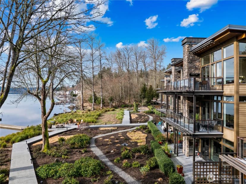 Property photo for 4323 E Lake Sammamish Parkway Se #4323, Issaquah photo 23