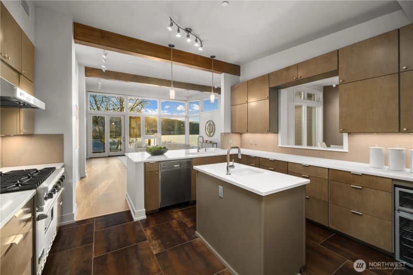 Property photo for 4323 E Lake Sammamish Parkway Se #4323, Issaquah photo 7