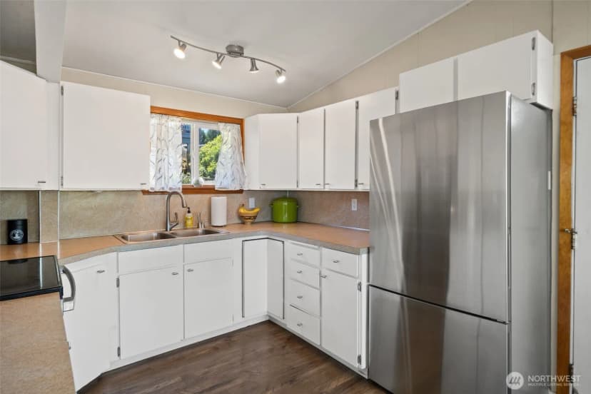 Property photo for 2519 Island Drive Nw, Olympia photo 6