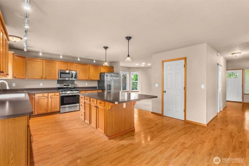 Property photo for 2619 Boulevard Park Court Se, Olympia photo 7